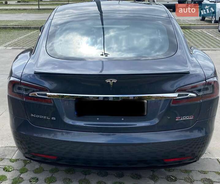 Ліфтбек Tesla Model S 2018 в Києві