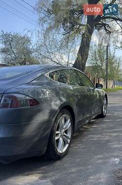 Ліфтбек Tesla Model S 2014 в 