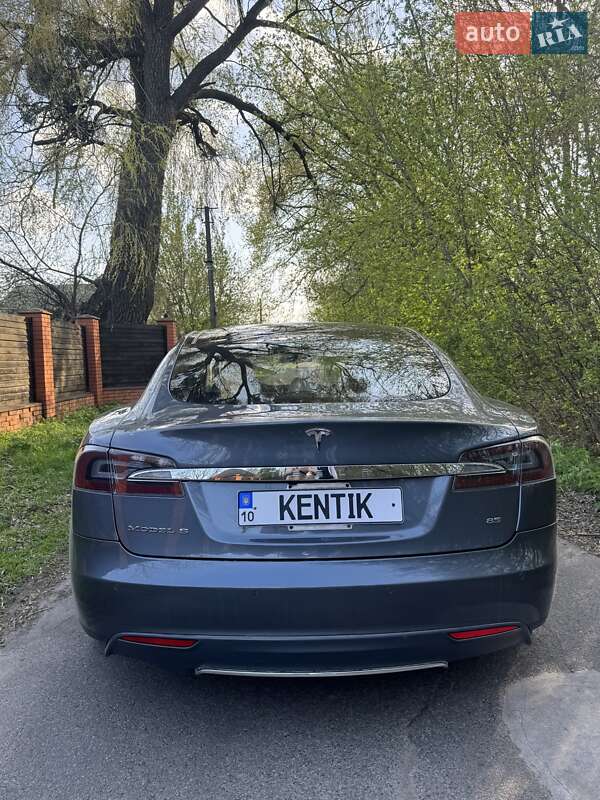 Лифтбек Tesla Model S 2014 в Обухове