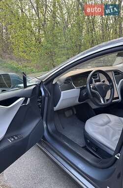 Ліфтбек Tesla Model S 2014 в 