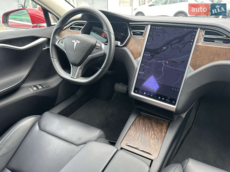 Ліфтбек Tesla Model S 2018 в Києві