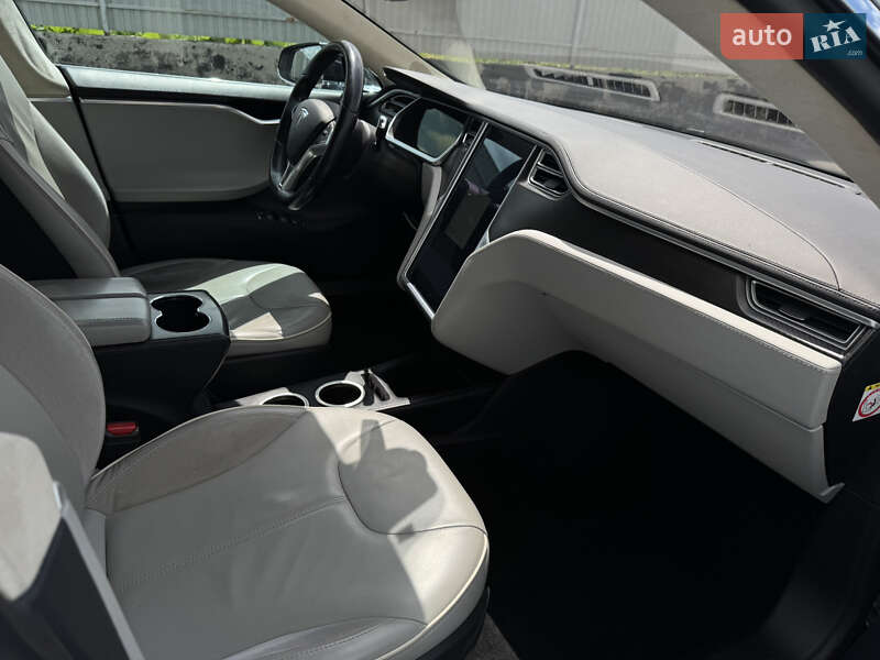 Лифтбек Tesla Model S 2013 в Виннице фото 11 Лифтбек Tesla Model S 2013 в Виннице