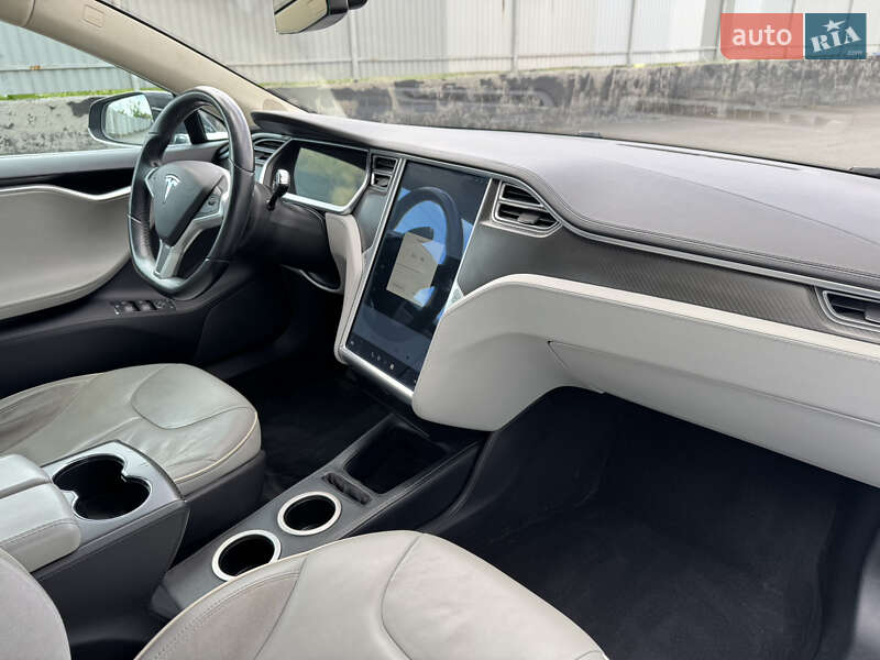 Лифтбек Tesla Model S 2013 в Виннице фото 13 Лифтбек Tesla Model S 2013 в Виннице