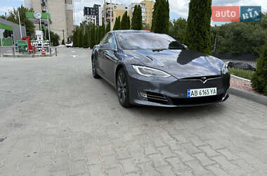 Ліфтбек Tesla Model S 2020 в 