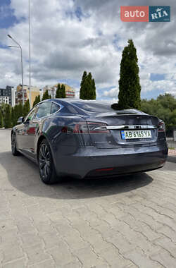 Ліфтбек Tesla Model S 2020 в 