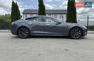 Ліфтбек Tesla Model S 2020 в 