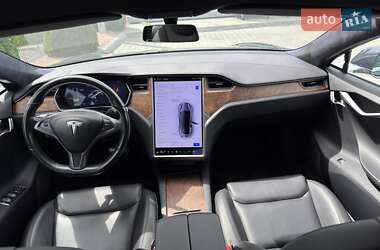 Ліфтбек Tesla Model S 2020 в 