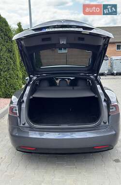 Ліфтбек Tesla Model S 2020 в 