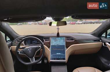 Лифтбек Tesla Model S 2014 в 