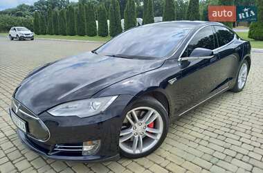 Лифтбек Tesla Model S 2014 в 