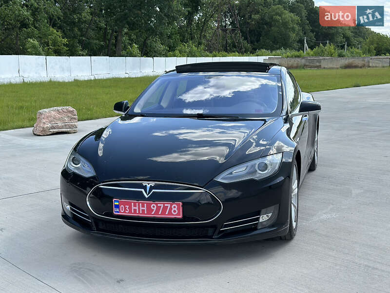 Лифтбек Tesla Model S 2013 в Луцке