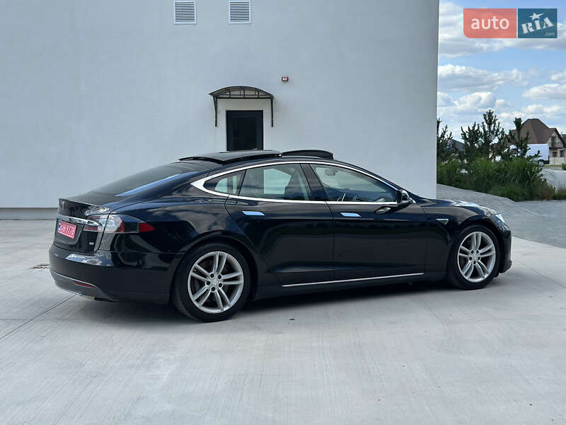 Лифтбек Tesla Model S 2013 в Луцке