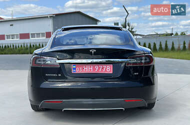Лифтбек Tesla Model S 2013 в 