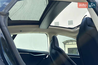 Лифтбек Tesla Model S 2013 в 