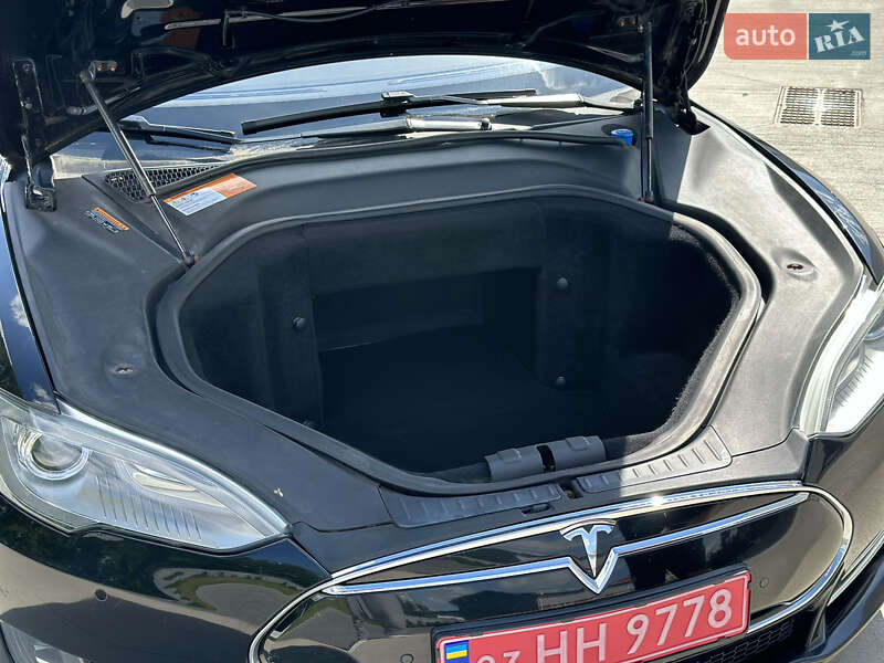 Лифтбек Tesla Model S 2013 в Луцке