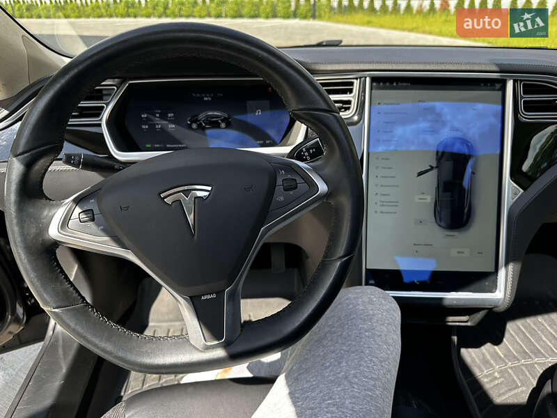 Лифтбек Tesla Model S 2013 в Луцке