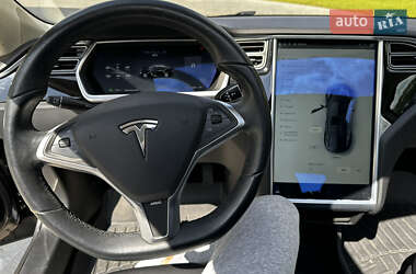 Лифтбек Tesla Model S 2013 в 