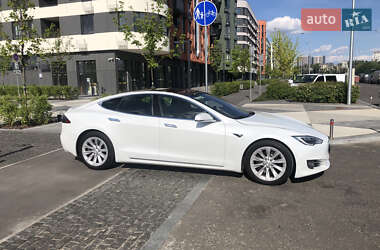 Лифтбек Tesla Model S 2018 в 