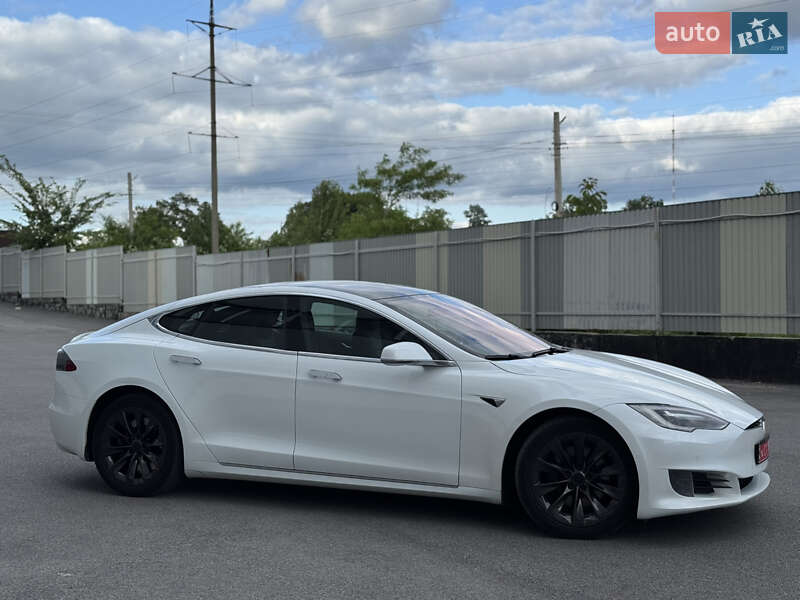 Лифтбек Tesla Model S 2017 в Виннице фото 7 Лифтбек Tesla Model S 2017 в Виннице