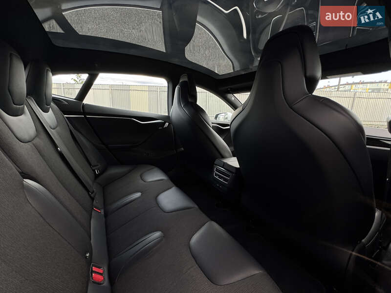 Лифтбек Tesla Model S 2017 в Виннице фото 21 Лифтбек Tesla Model S 2017 в Виннице