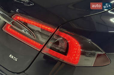 Лифтбек Tesla Model S 2014 в 