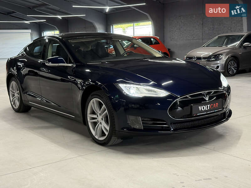 Ліфтбек Tesla Model S 2014 в Володимирі