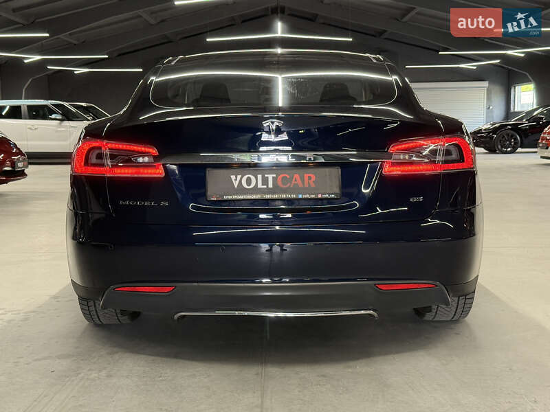 Ліфтбек Tesla Model S 2014 в Володимирі
