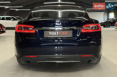 Лифтбек Tesla Model S 2014 в 