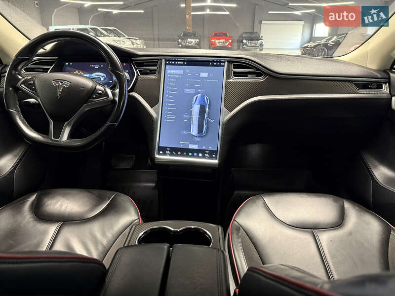 Ліфтбек Tesla Model S 2014 в Володимирі