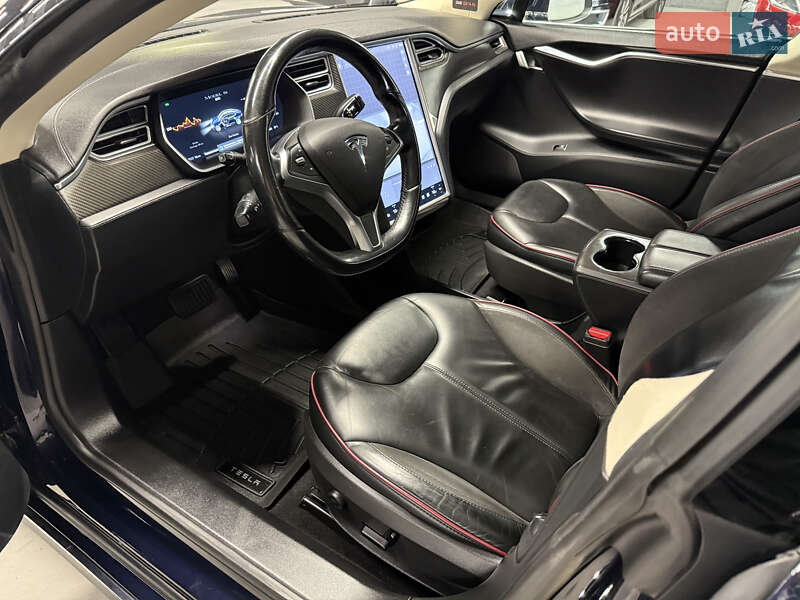 Ліфтбек Tesla Model S 2014 в Володимирі