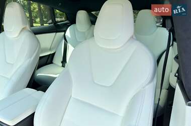 Лифтбек Tesla Model S 2018 в 