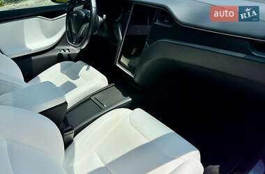 Лифтбек Tesla Model S 2018 в 