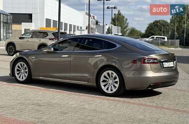 Лифтбек Tesla Model S 2016 в 