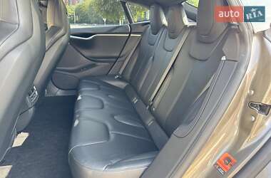 Лифтбек Tesla Model S 2016 в 
