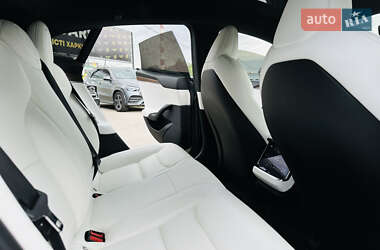 Лифтбек Tesla Model S 2022 в 