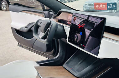 Лифтбек Tesla Model S 2022 в 