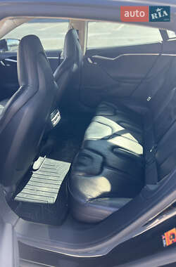 Лифтбек Tesla Model S 2013 в 