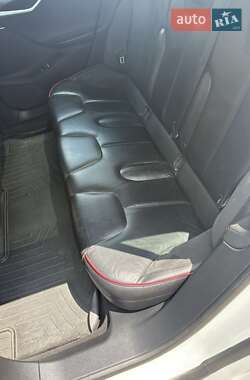 Ліфтбек Tesla Model S 2014 в 