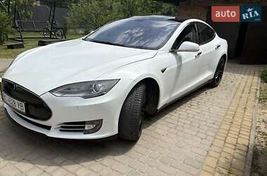 Ліфтбек Tesla Model S 2014 в 