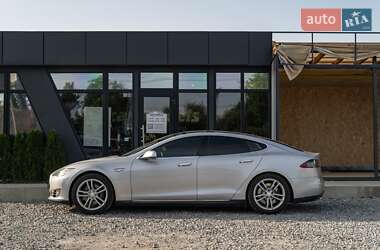 Лифтбек Tesla Model S 2012 в 