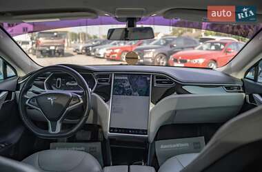 Лифтбек Tesla Model S 2012 в 