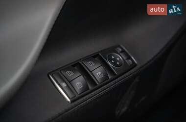 Лифтбек Tesla Model S 2012 в 