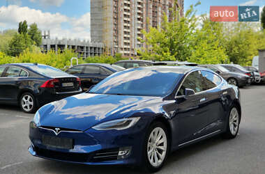 Лифтбек Tesla Model S 2018 в 