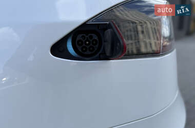 Лифтбек Tesla Model S 2019 в 