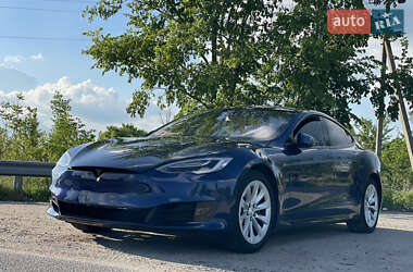 Лифтбек Tesla Model S 2016 в 