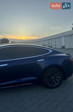 Лифтбек Tesla Model S 2018 в 