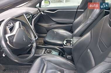 Лифтбек Tesla Model S 2015 в 
