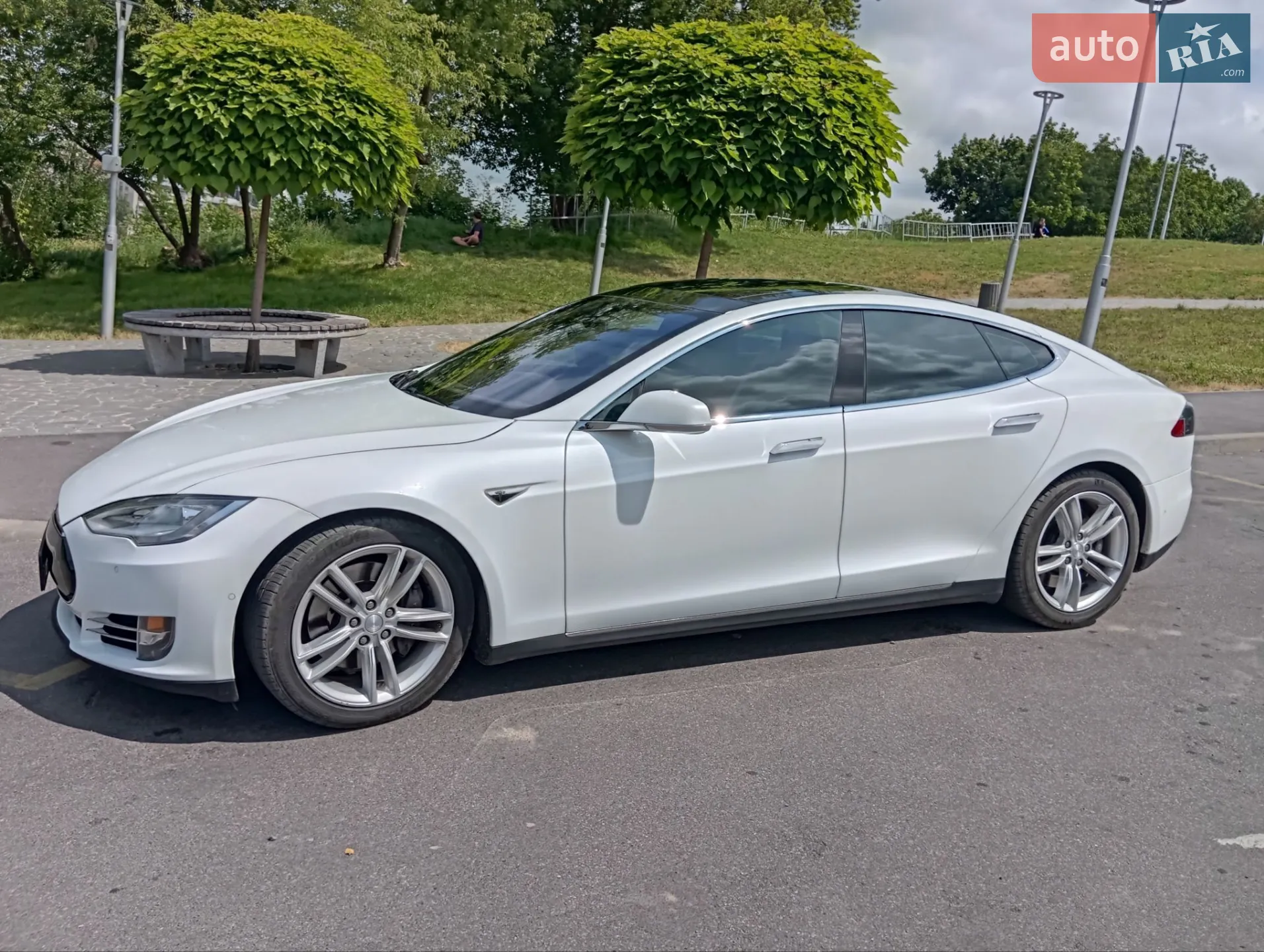 2015 Tesla Model S - мініатюра 8