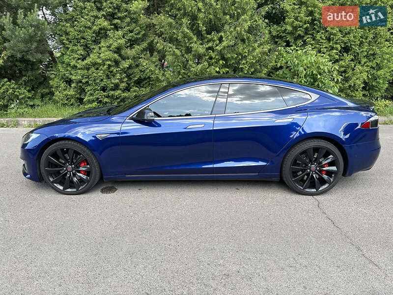 Ліфтбек Tesla Model S 2016 в Рівному фото 12 Ліфтбек Tesla Model S 2016 в Рівному