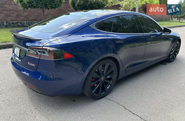 Ліфтбек Tesla Model S 2016 в 